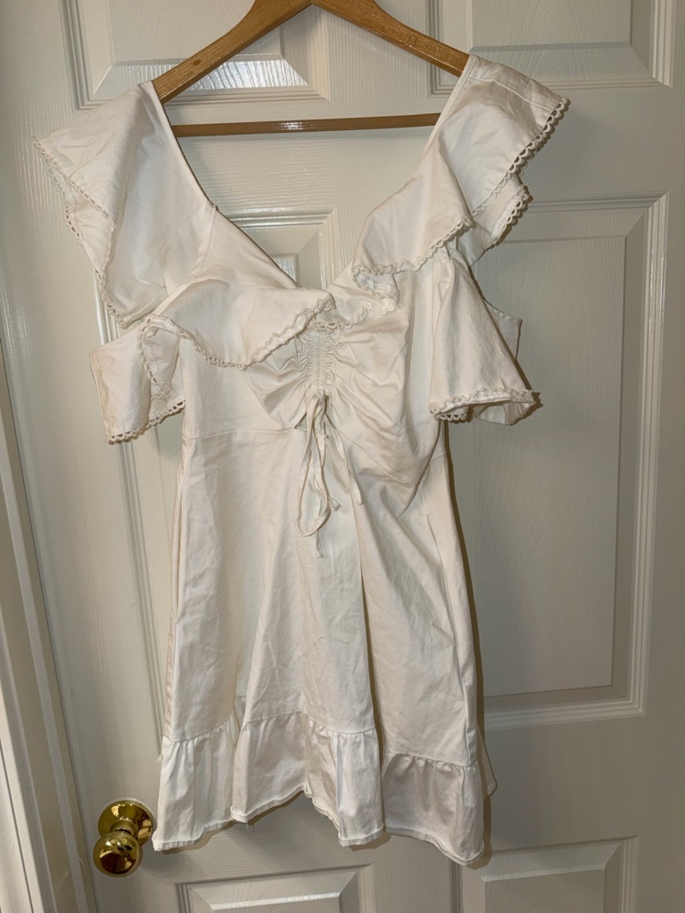 Hilary Macmillan White Off the shoulder dress